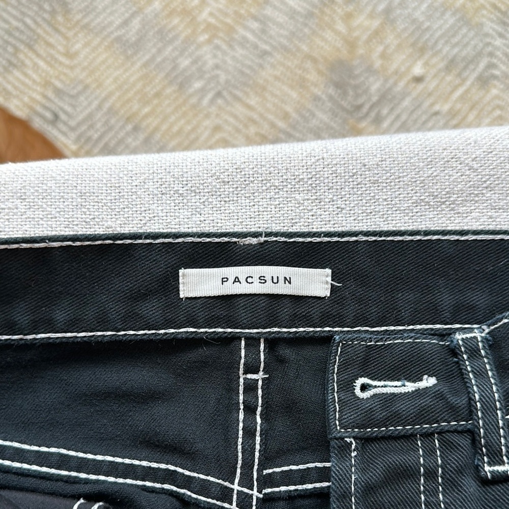 PacSun Black ultra high rise “dad Jean” SZ 26 - Picture 3 of 9